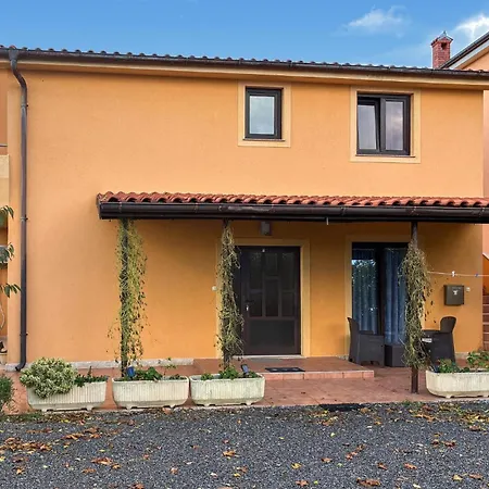 Apartament Amazing In With Wifi Lopar